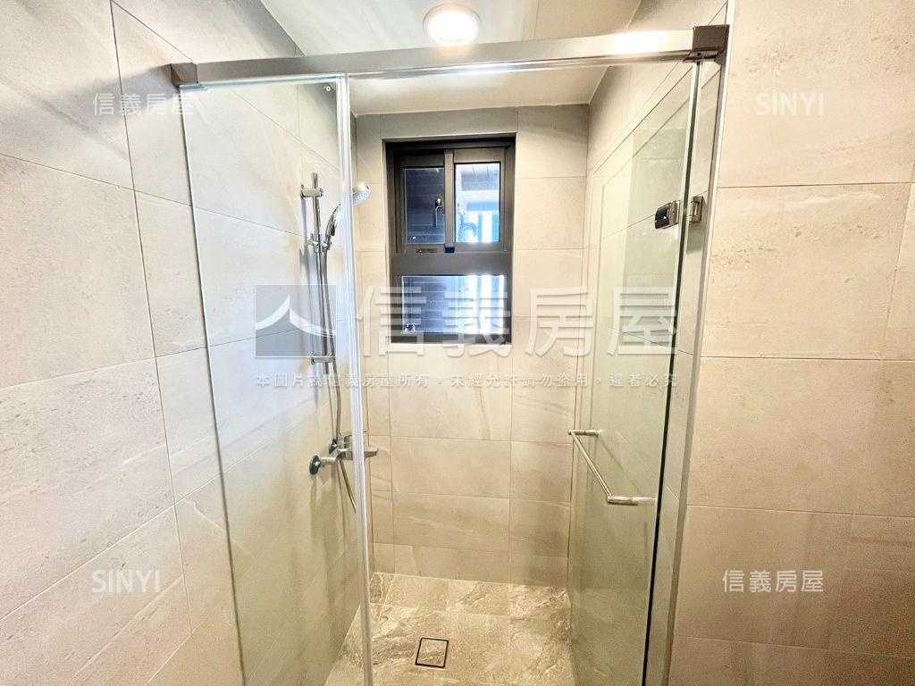 俯瞰十一期三房視野戶房屋室內格局與周邊環境