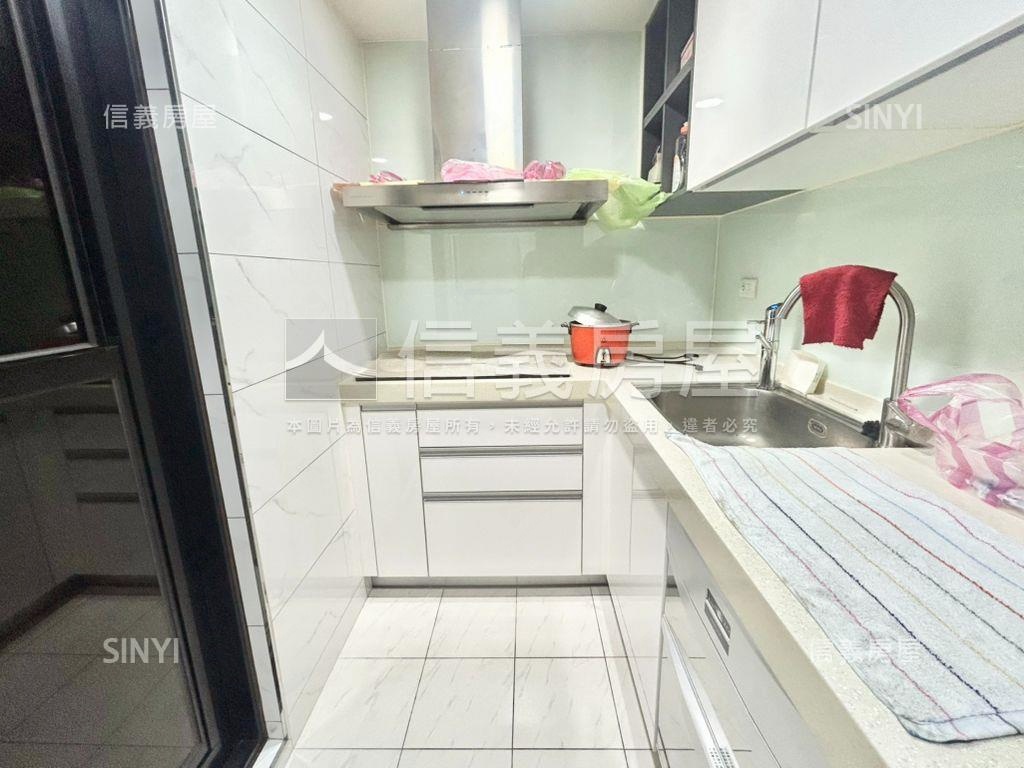 質感墨濤院˙成家２房車位房屋室內格局與周邊環境