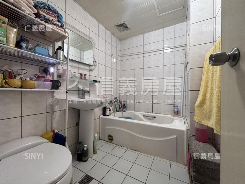 伯爵博市完美二樓三房房屋室內格局與周邊環境