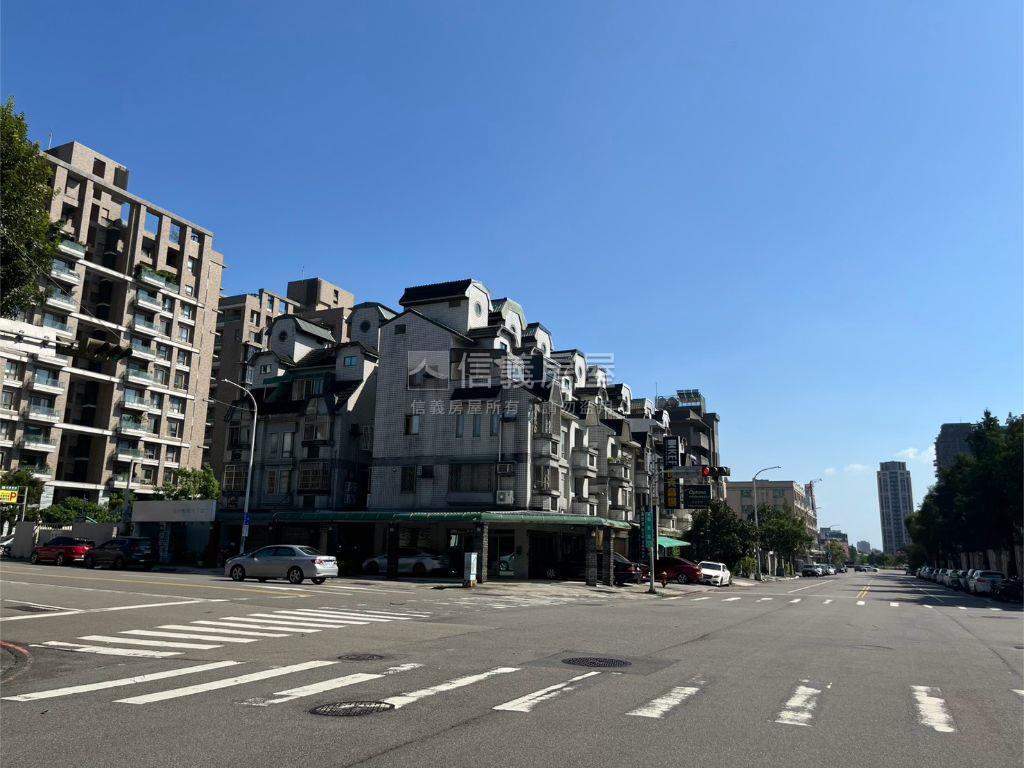 推！七期市政路透天店面房屋室內格局與周邊環境