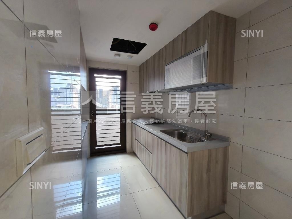 長安琚三房車位美宅房屋室內格局與周邊環境