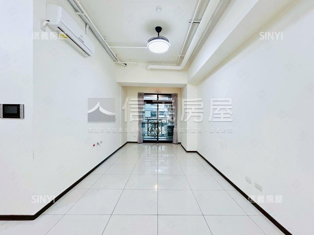 微笑雲品二房平車先看這間房屋室內格局與周邊環境