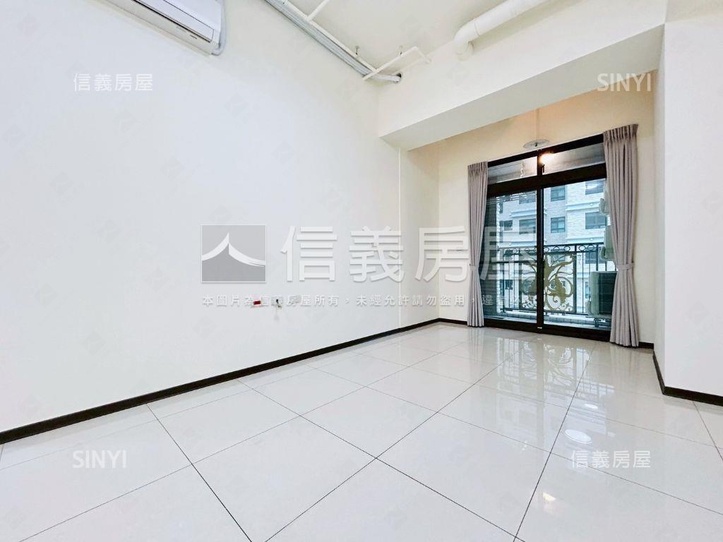 微笑雲品二房平車先看這間房屋室內格局與周邊環境