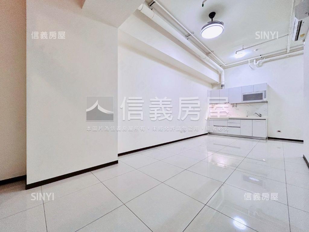 微笑雲品二房平車先看這間房屋室內格局與周邊環境