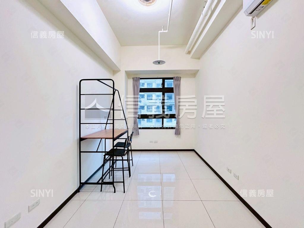 微笑雲品二房平車先看這間房屋室內格局與周邊環境