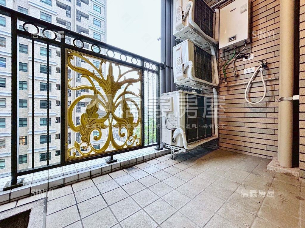 微笑雲品二房平車先看這間房屋室內格局與周邊環境