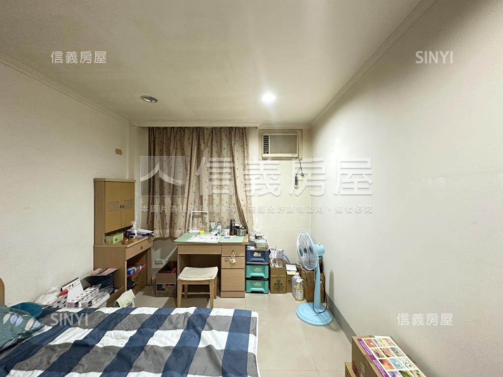 中正商圈方正二樓房屋室內格局與周邊環境