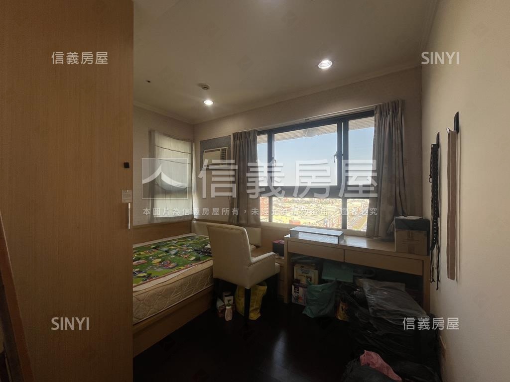 鳳揚中高樓層景觀美四房房屋室內格局與周邊環境