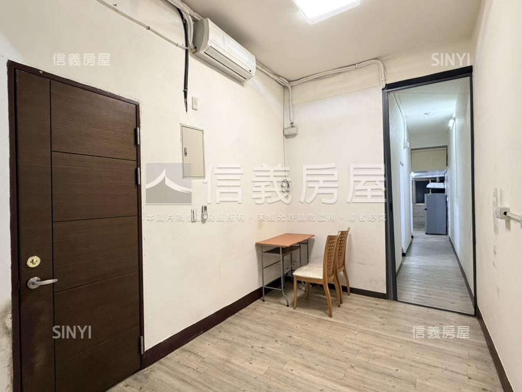 近三重國小捷運站二樓房屋室內格局與周邊環境