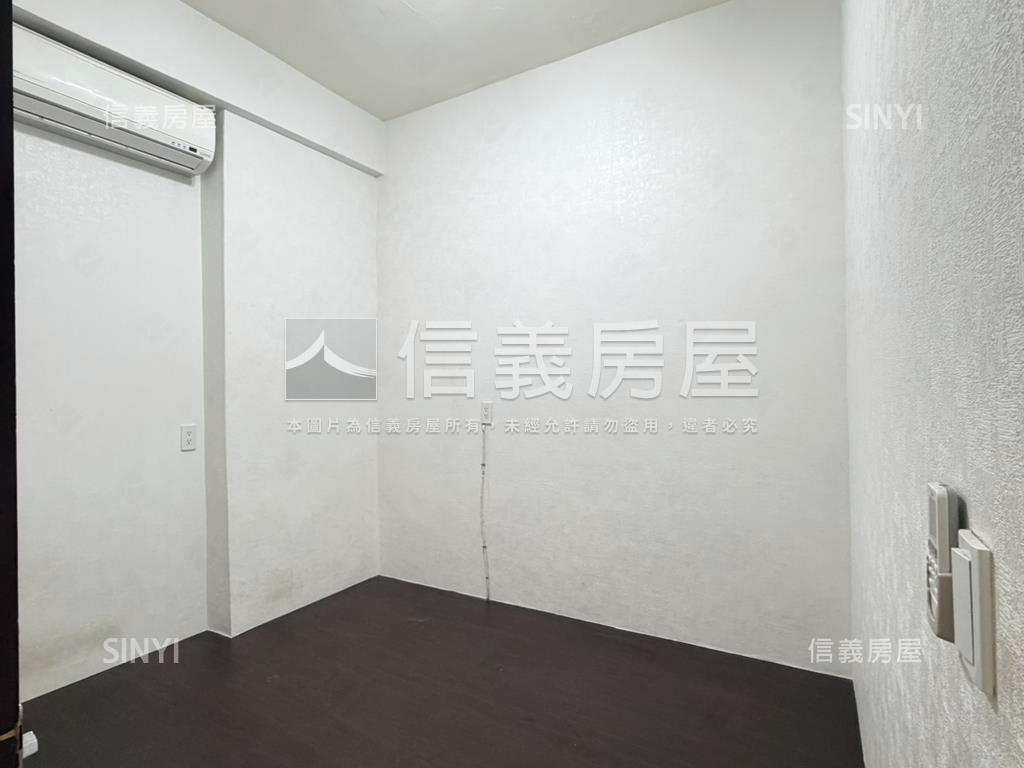 近三重國小捷運站二樓房屋室內格局與周邊環境