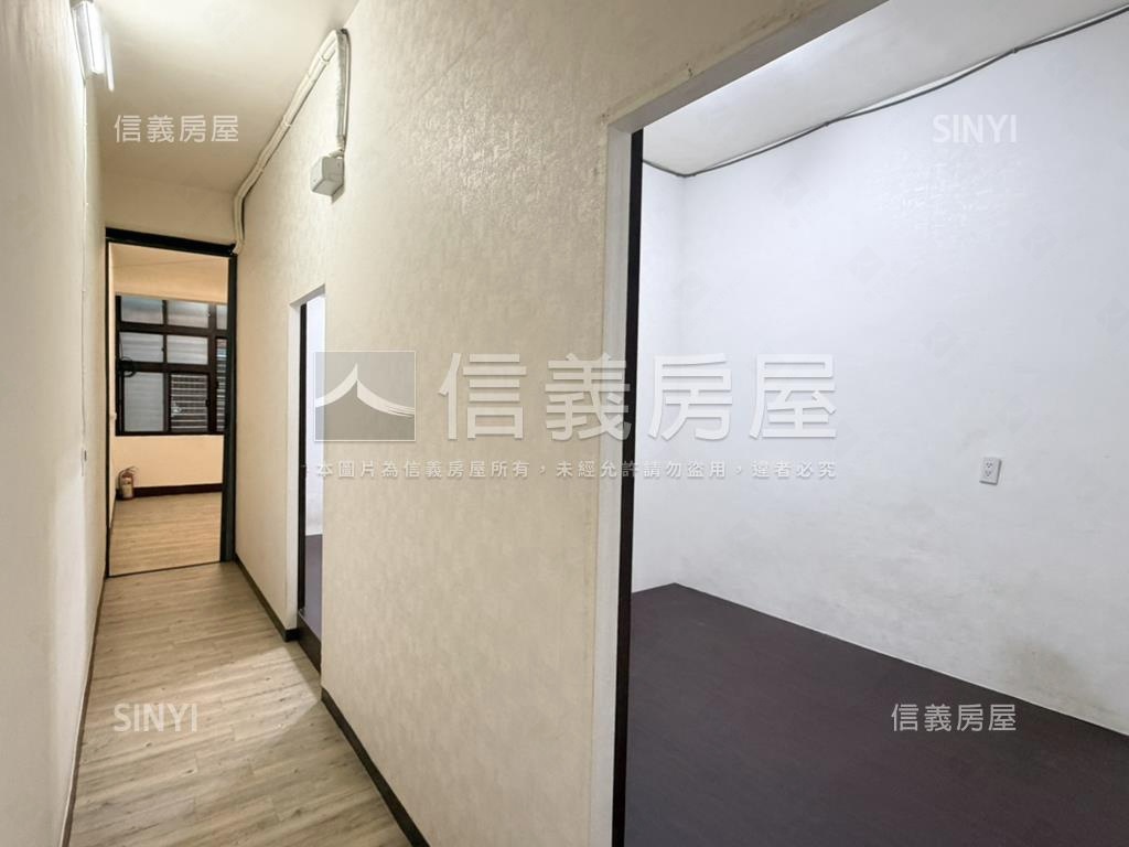 近三重國小捷運站二樓房屋室內格局與周邊環境