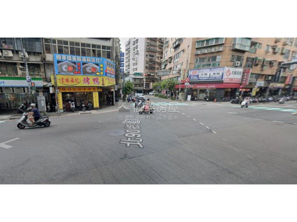 中正路金店面房屋室內格局與周邊環境