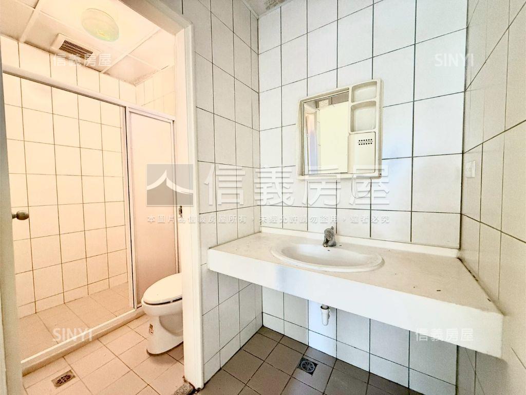 【綠意環抱】崇仁花園一樓房屋室內格局與周邊環境