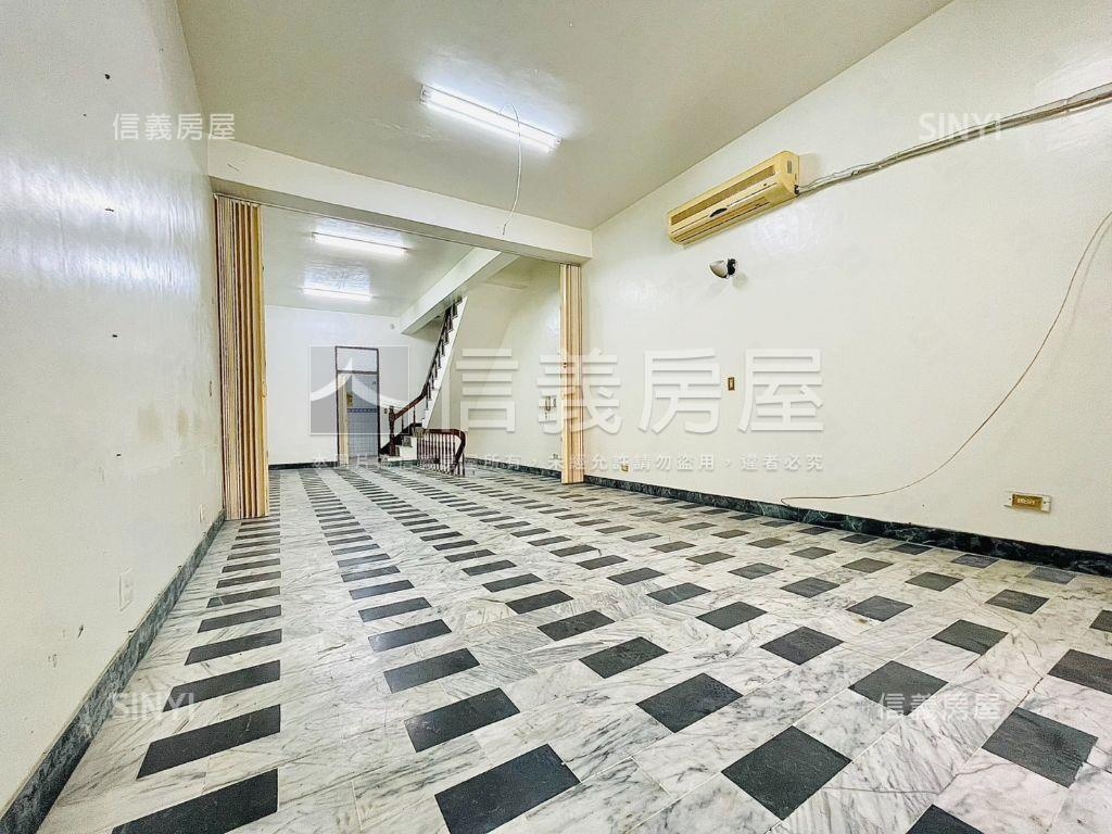 鄭仔寮芳鄰｜傳統臨路透天房屋室內格局與周邊環境