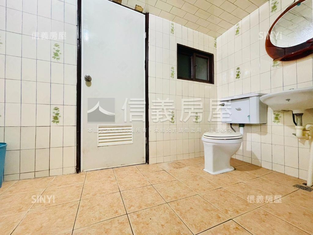 鄭仔寮芳鄰｜傳統臨路透天房屋室內格局與周邊環境