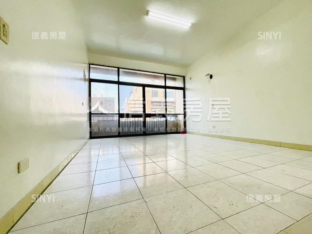 鄭仔寮芳鄰｜傳統臨路透天房屋室內格局與周邊環境