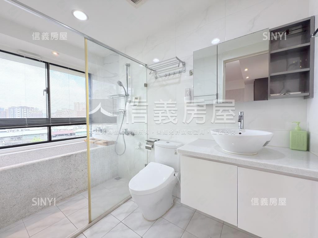 中和捷運世界Ｗ房屋室內格局與周邊環境