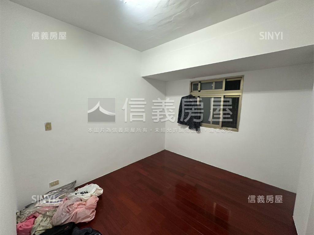 近捷運小資公寓三樓房屋室內格局與周邊環境