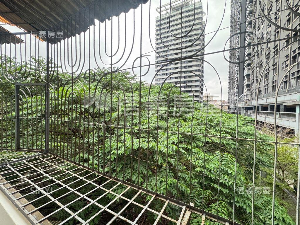 市府旁．邊間採光房屋室內格局與周邊環境