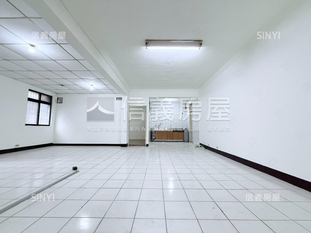 學校大空間邊間一樓房屋室內格局與周邊環境