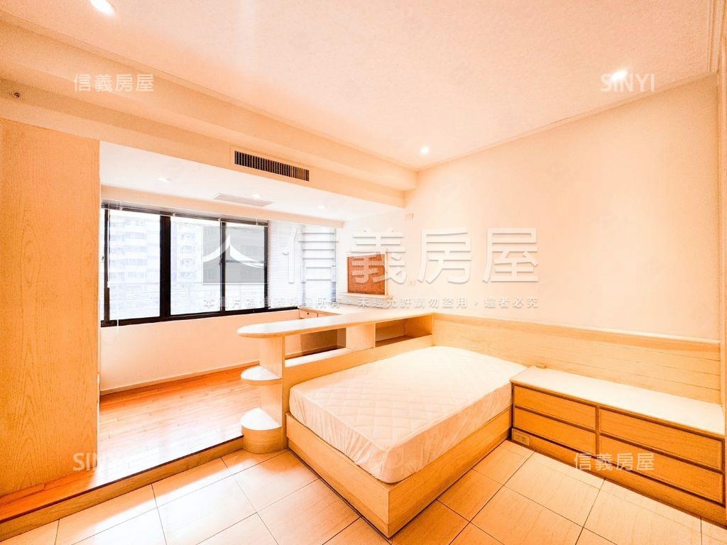 正言路哈佛稀有大五房平車房屋室內格局與周邊環境