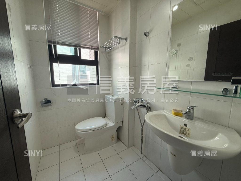 ＬＭ｜中央公園燙金店面房屋室內格局與周邊環境