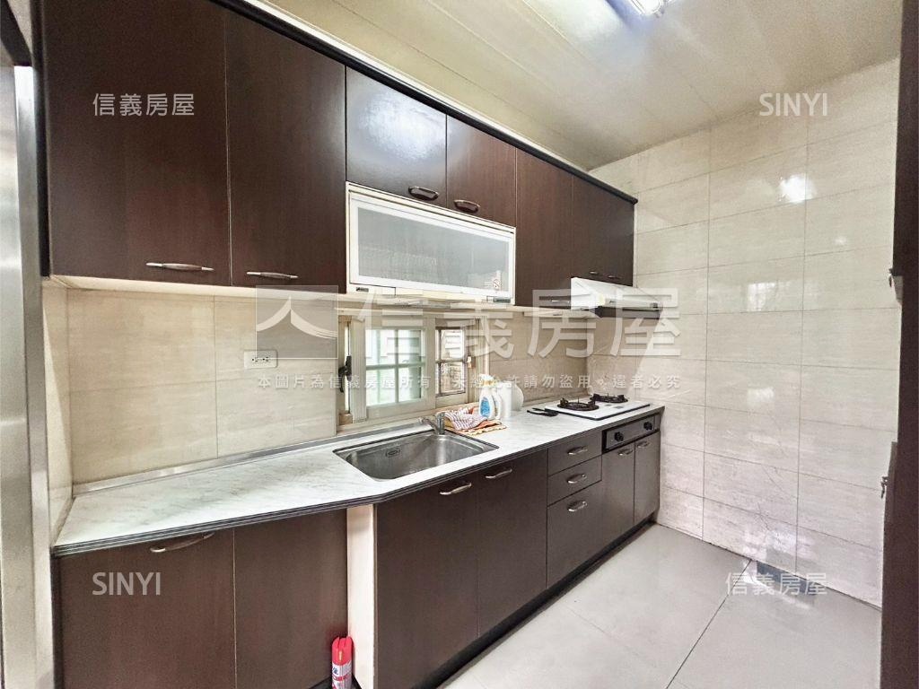 近埔頂公園邊間別墅房屋室內格局與周邊環境