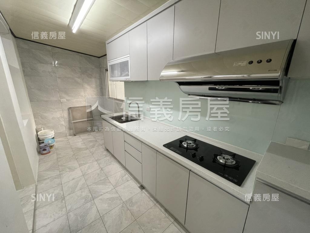 鄰台７４稀有美透天房屋室內格局與周邊環境