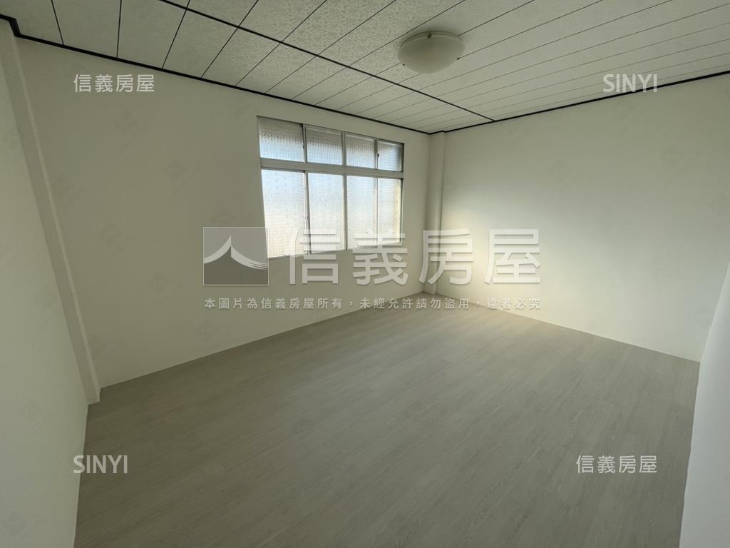 鄰台７４稀有美透天房屋室內格局與周邊環境