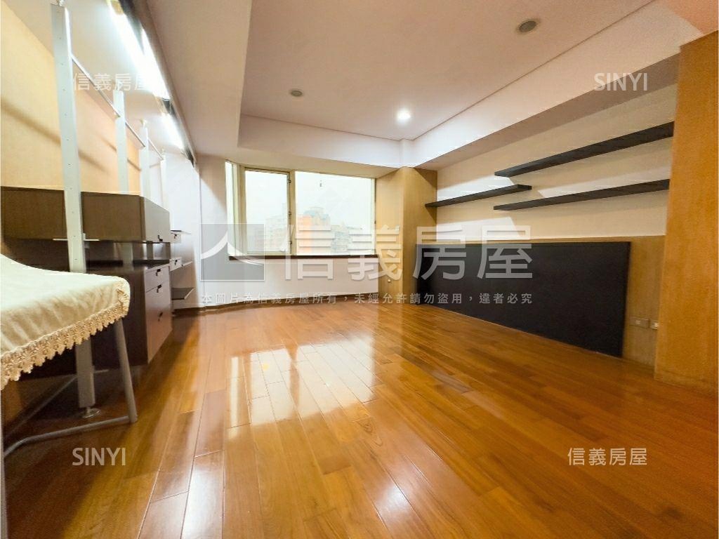 《台大御園》經典六房房屋室內格局與周邊環境