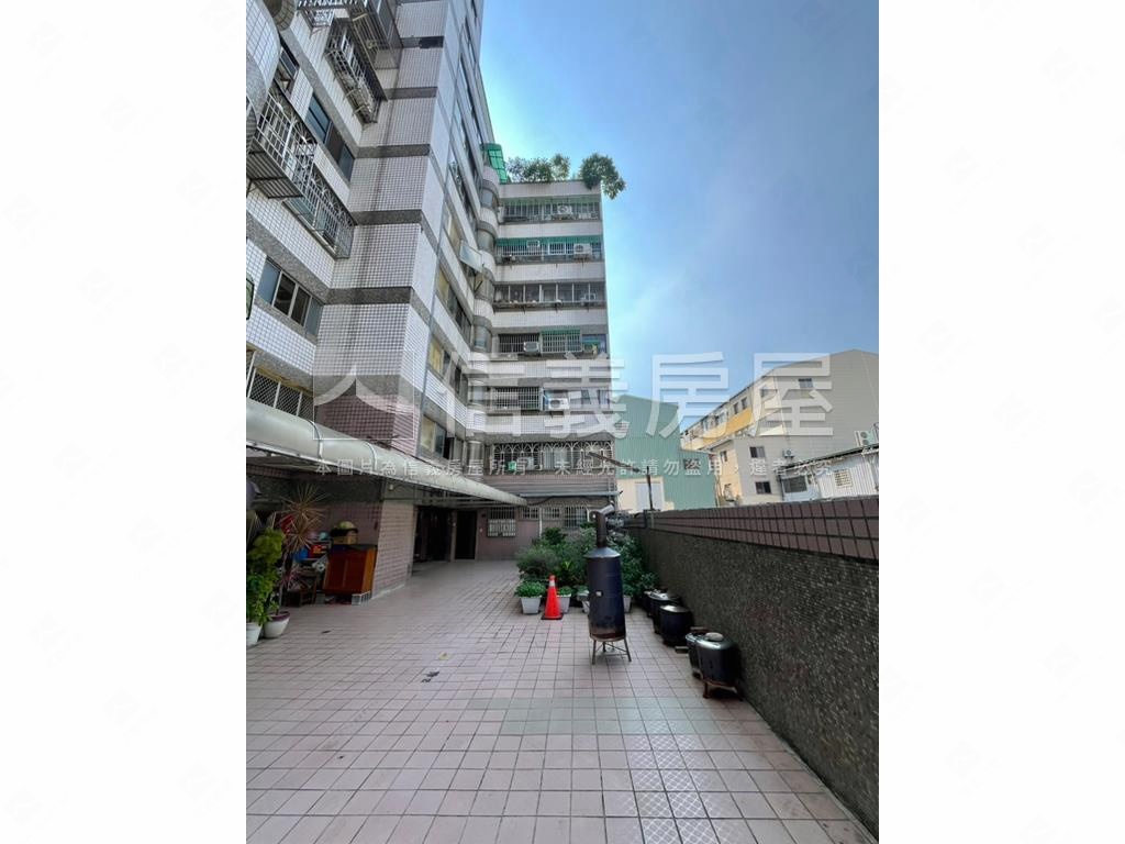 天津華廈三房有車位房屋室內格局與周邊環境