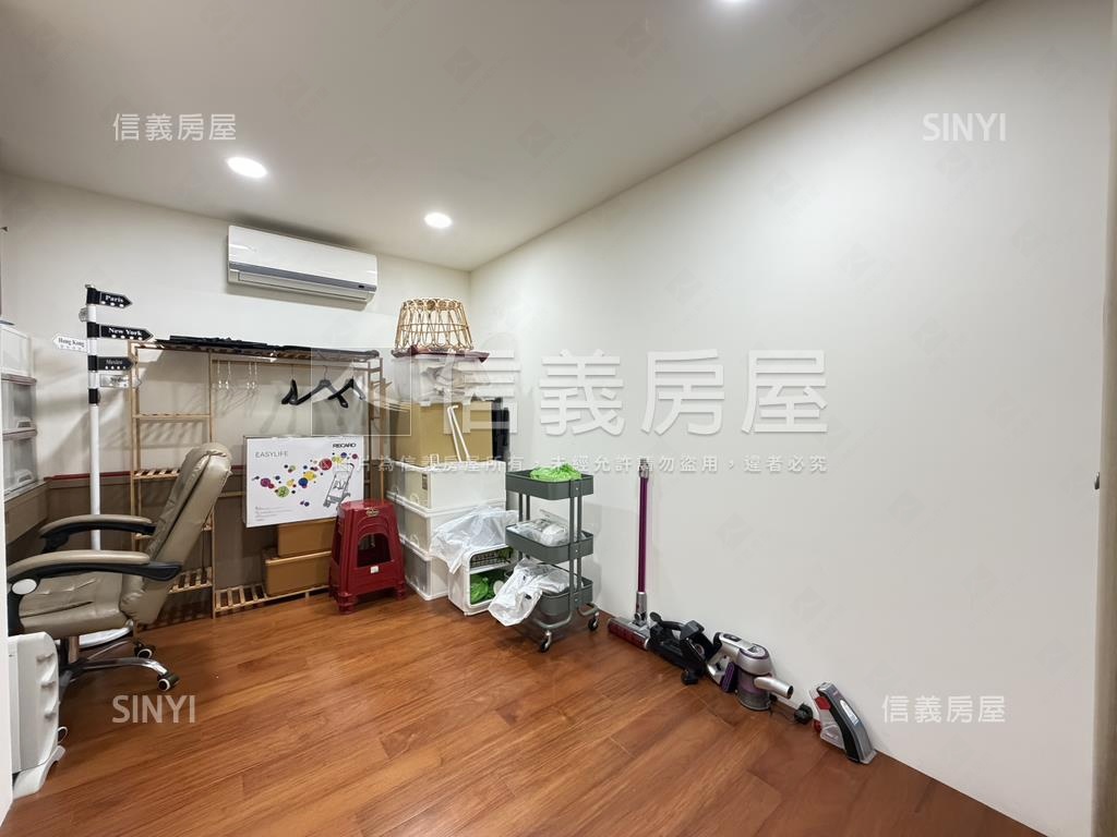 捷運低總裝潢優質黃金三樓房屋室內格局與周邊環境