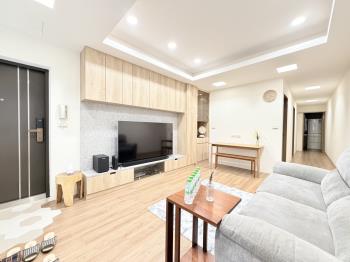 捷運低總裝潢優質黃金三樓