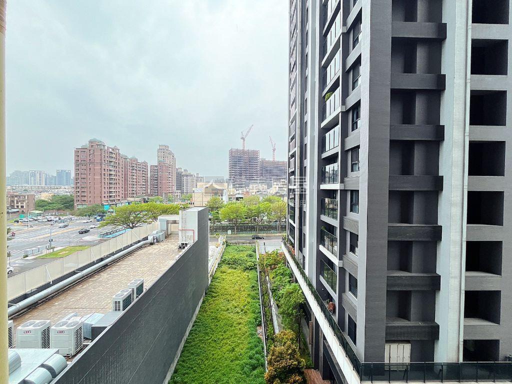 巨人稀有外棟朝南兩房房屋室內格局與周邊環境