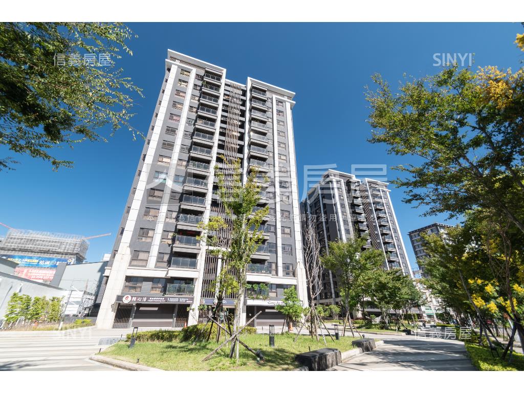 成家大璽中高樓層兩房車位房屋室內格局與周邊環境