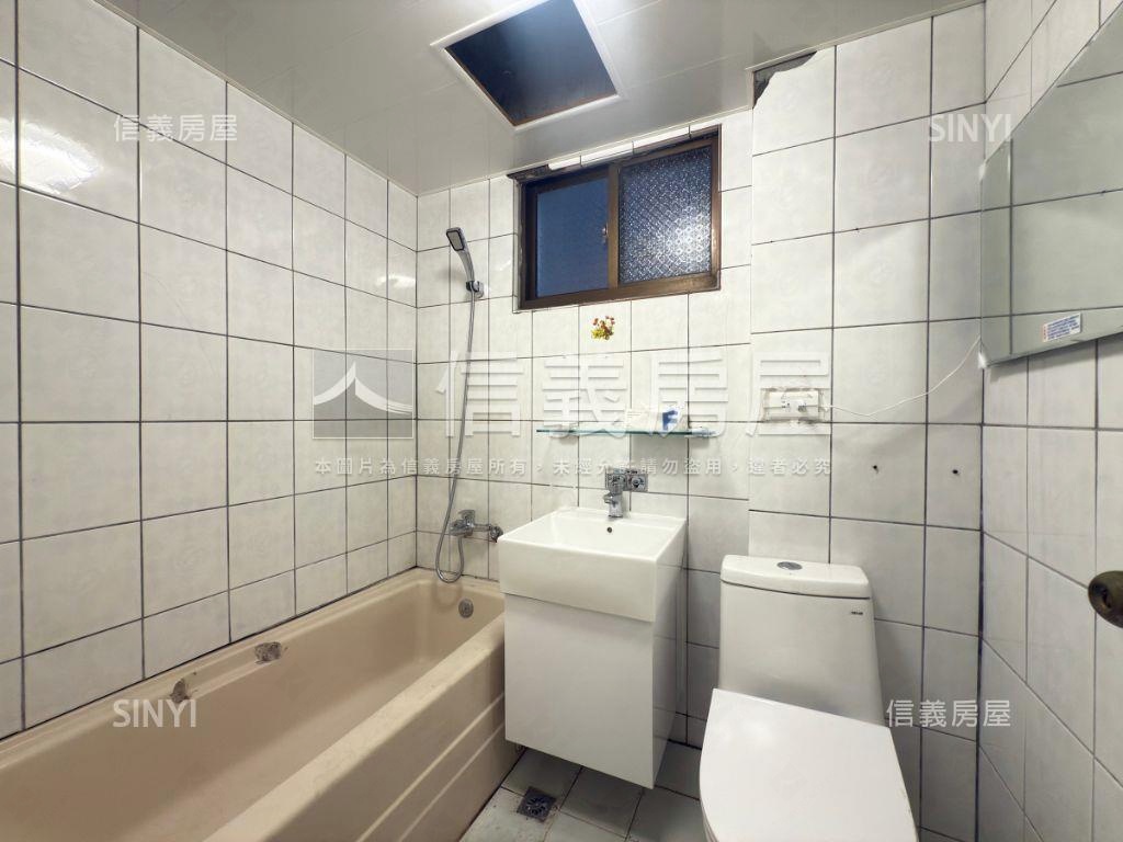 富貴小城３房華廈房屋室內格局與周邊環境