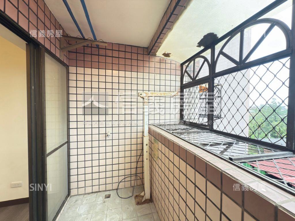 富貴小城３房華廈房屋室內格局與周邊環境