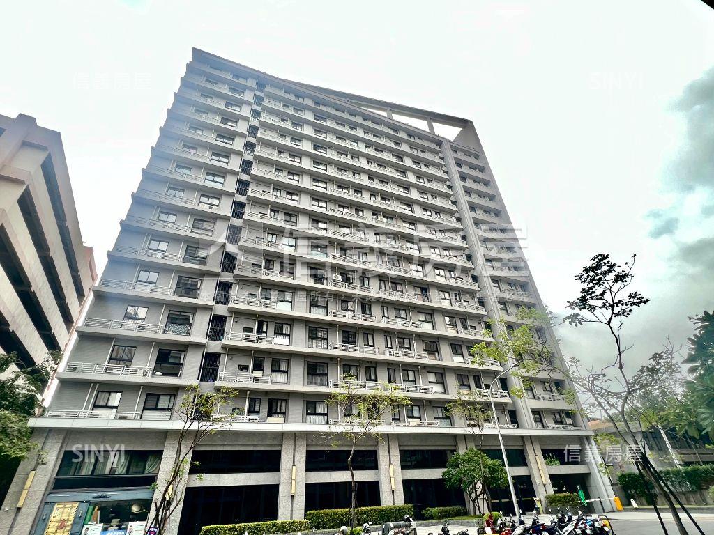 楠梓車站八年屋三房平車房屋室內格局與周邊環境