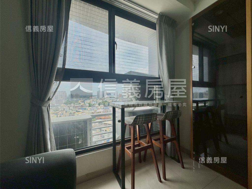 楠梓車站八年屋三房平車房屋室內格局與周邊環境