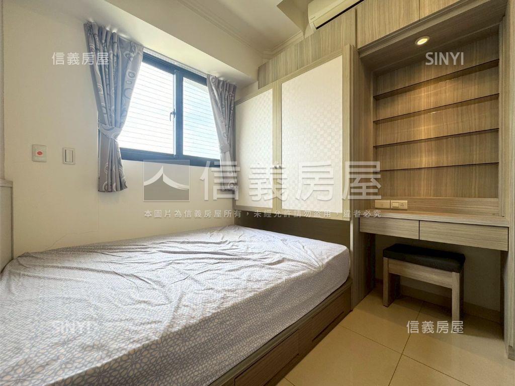 楠梓車站八年屋三房平車房屋室內格局與周邊環境