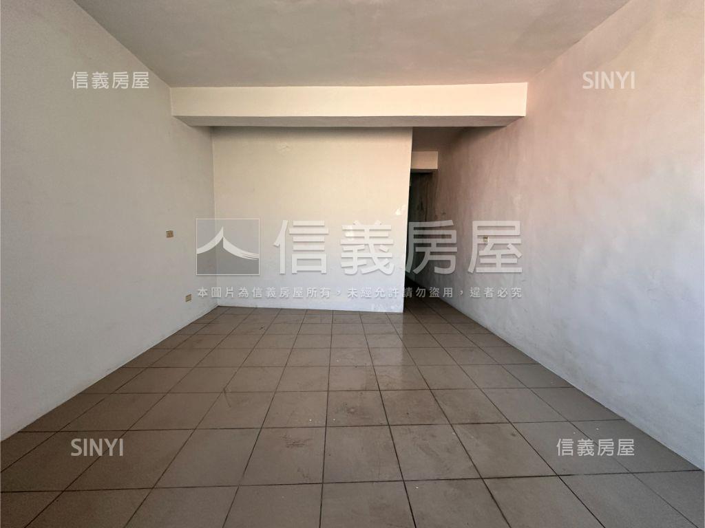 中興路大空間透店房屋室內格局與周邊環境