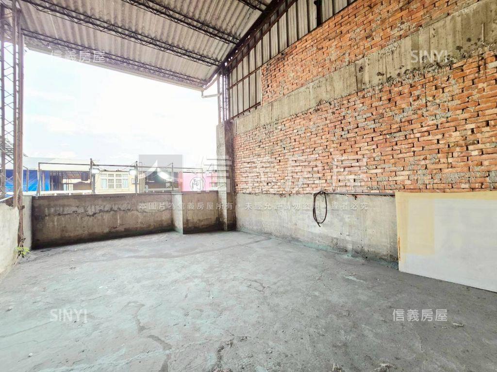 中興路二段可前後出入透店房屋室內格局與周邊環境