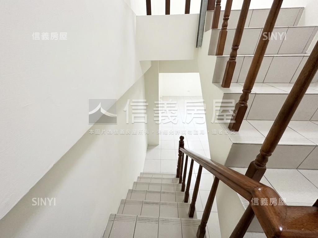 面公園大面寬樓店房屋室內格局與周邊環境