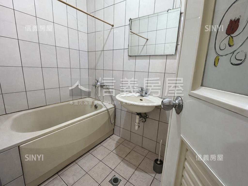 面公園大面寬樓店房屋室內格局與周邊環境