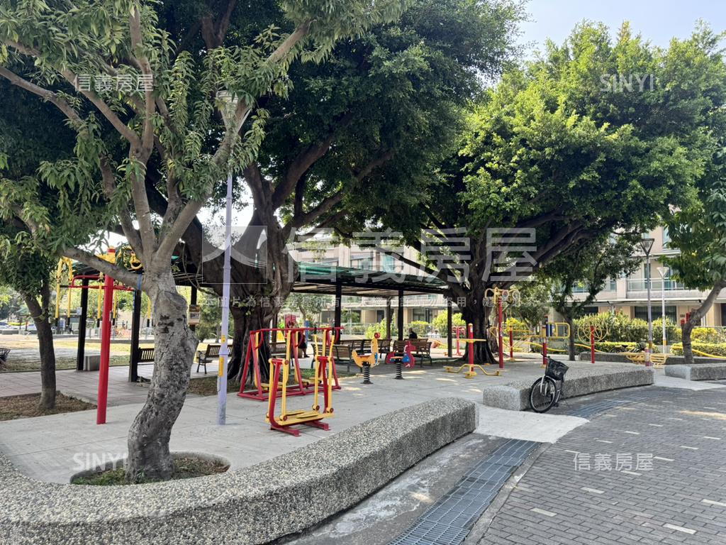 面公園大面寬樓店房屋室內格局與周邊環境