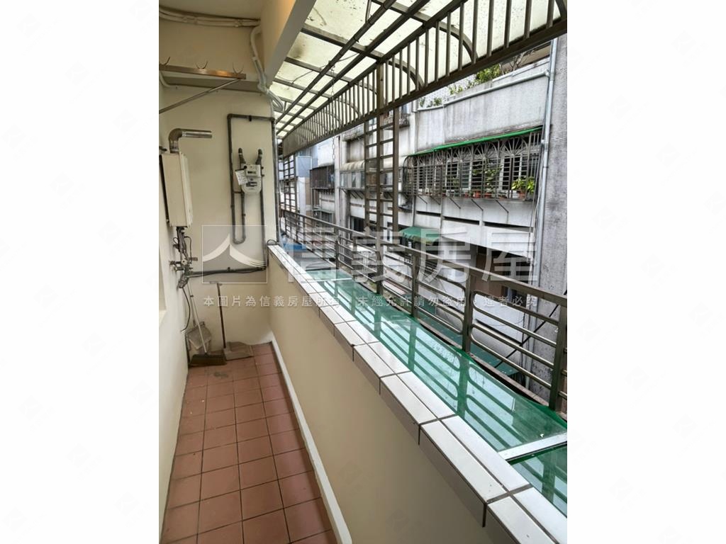 內湖捷運明亮裝潢美寓房屋室內格局與周邊環境