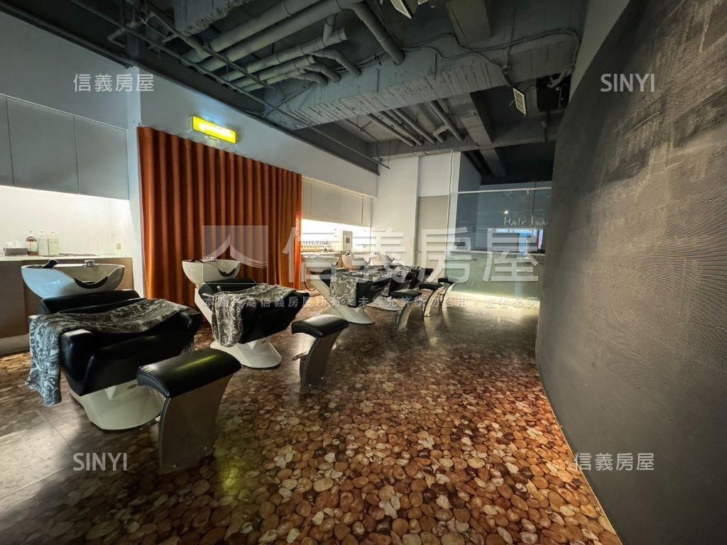 海華稀有複合式店面辦公室房屋室內格局與周邊環境