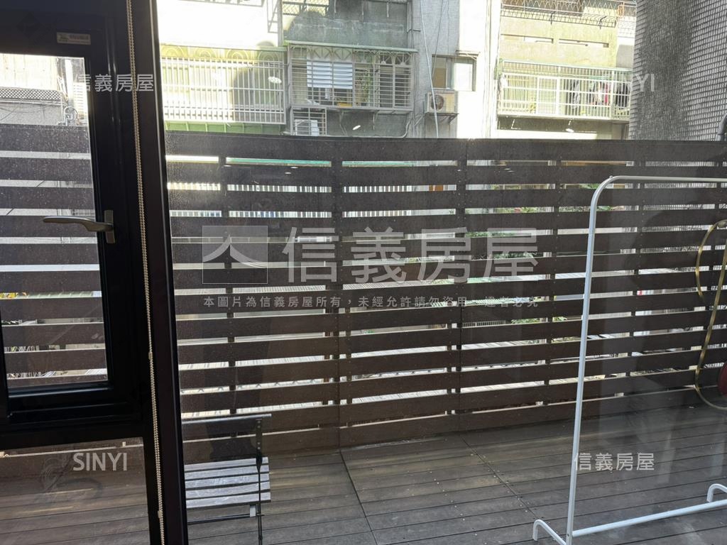 師大美妝黃金二樓房屋室內格局與周邊環境