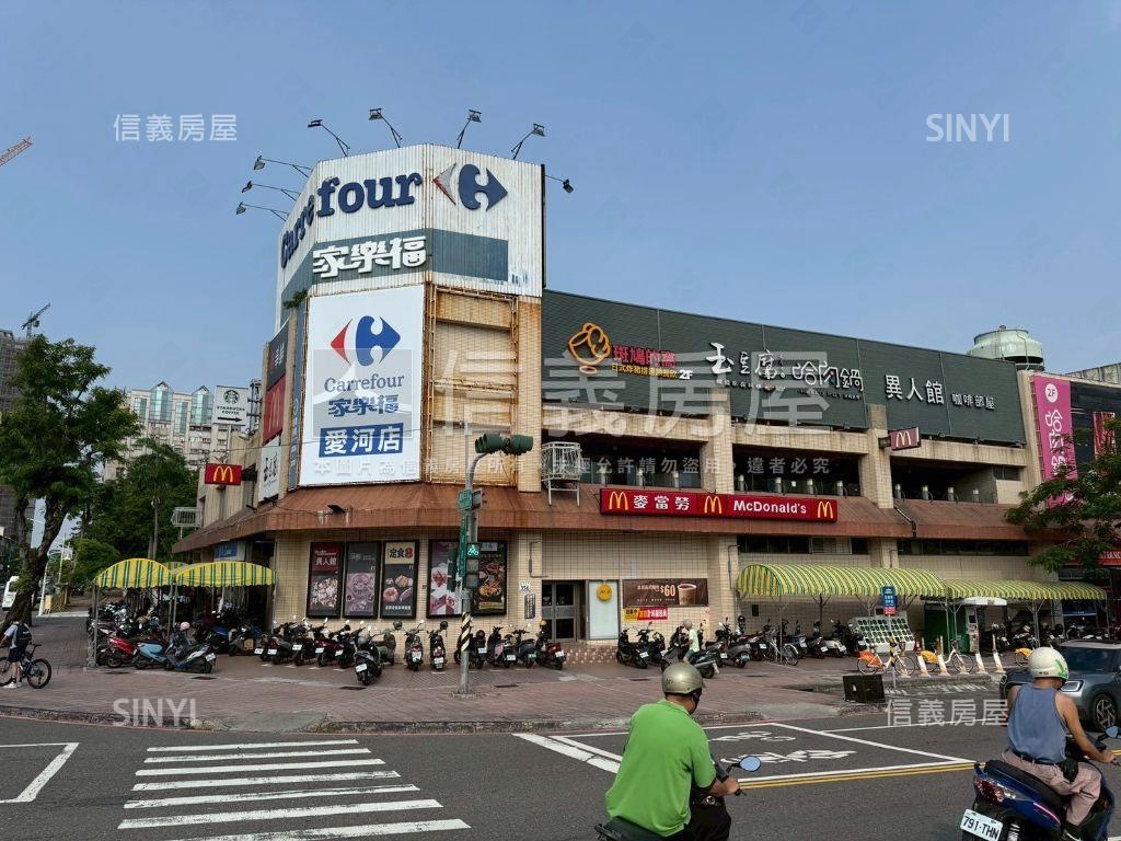 皇家之戀精美２房車位房屋室內格局與周邊環境