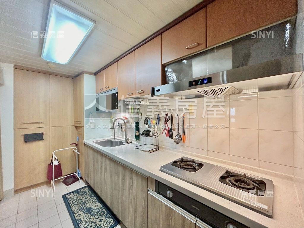 荷蘭村視野附平面車位房屋室內格局與周邊環境